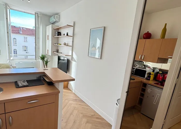 Apartment Cosy Cocoon Place Massena Nice
