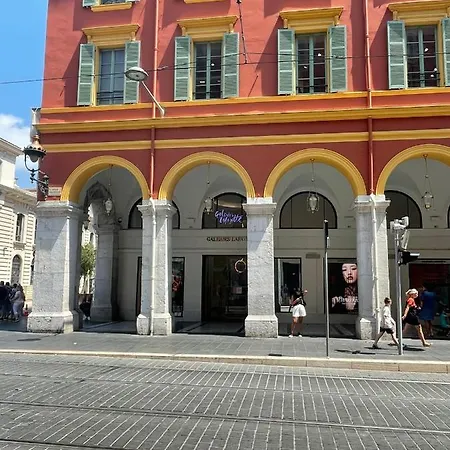 Cosy Cocoon Place Massena Appartamento *